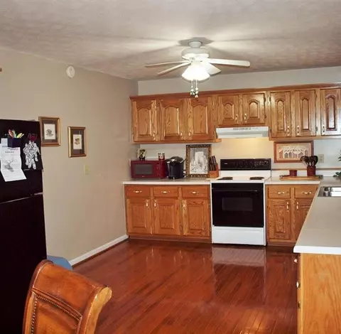 106 Bryan Dr, Corbin, KY 40701 photo 3