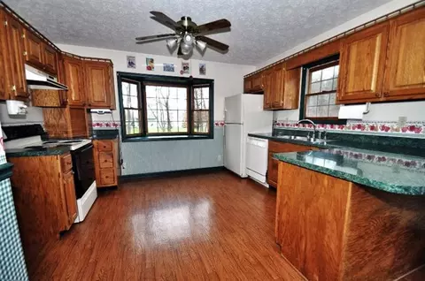 147 Pineur Dr, Richmond, KY 40475 photo 3