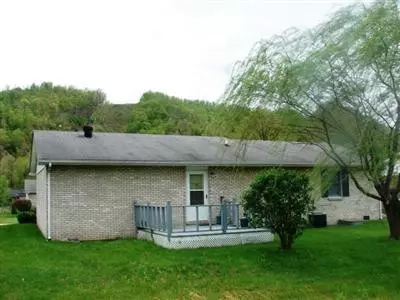 210 Dillon Dr, Morehead, KY 40351 photo 3
