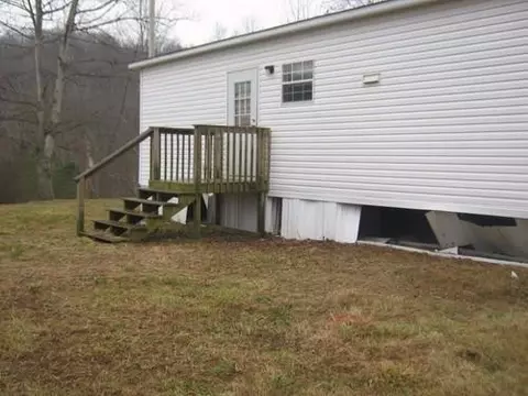747 Wind Cave Rd, Mckee, KY 40447 photo 3