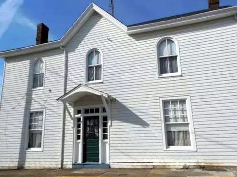 109 E 10th St, Paris, KY 40361 photo 1
