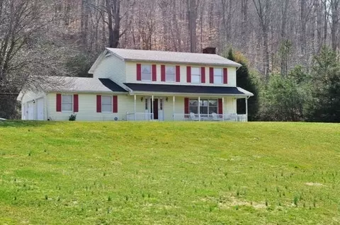 3589 Campton Rd, Stanton, KY 40380 photo 2