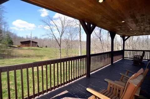 286 Bates Ln, Irvine, KY 40336 photo 10