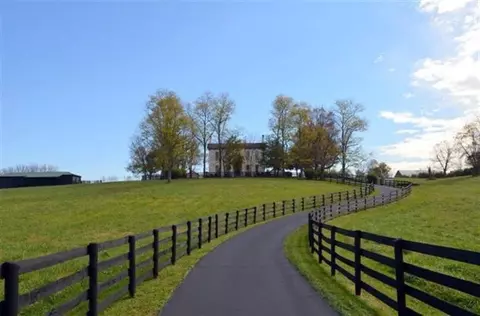 917 Cincinnati Rd, Georgetown, KY 40324 photo 2