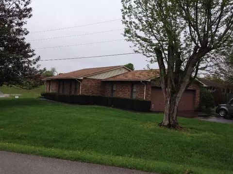 390 Lakeside Dr, Corbin, KY 40701 photo 2