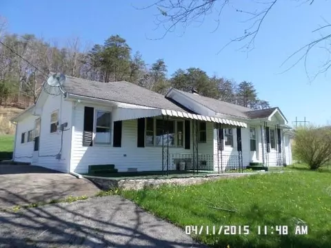 886 N Bend Rd, Stanton, KY 40380 photo 1