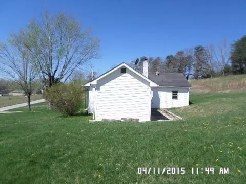 886 N Bend Rd, Stanton, KY 40380 photo 4