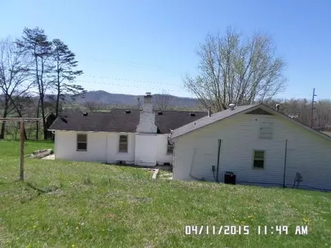 886 N Bend Rd, Stanton, KY 40380 photo 3