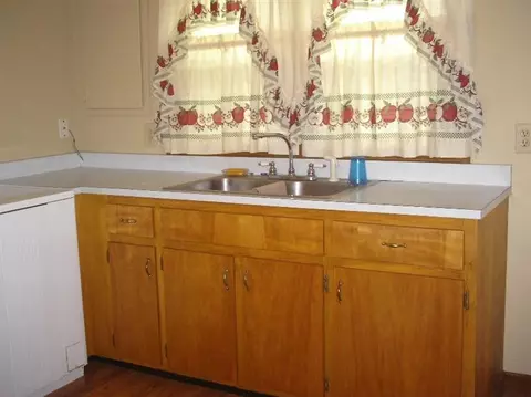 507 Gentry St, Corbin, KY 40701 photo 3
