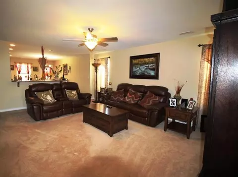 176 Stephen Dr, Georgetown, KY 40324 photo 2
