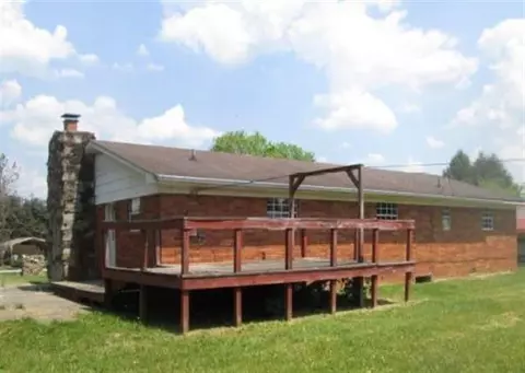 810 Webster St, Grayson, KY 41143 photo 2