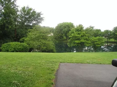 240 Lakeside Dr, Corbin, KY 40701 photo 8