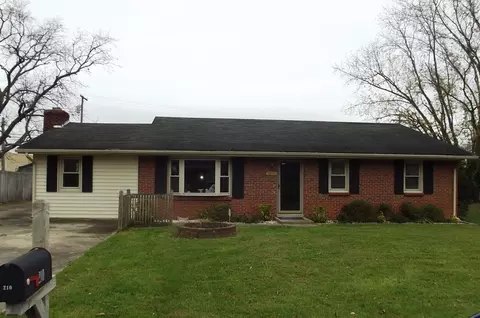 210 Laurel Dr, Berea, KY 40403 photo 1
