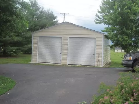 131 Eastern Ave, Lancaster, KY 40444 photo 7