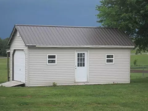 131 Eastern Ave, Lancaster, KY 40444 photo 10