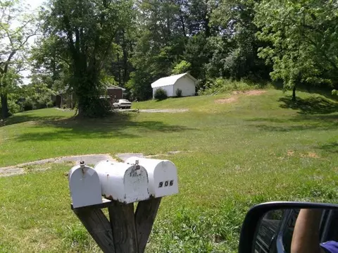 900 W 4th St, Corbin, KY 40701 photo 2