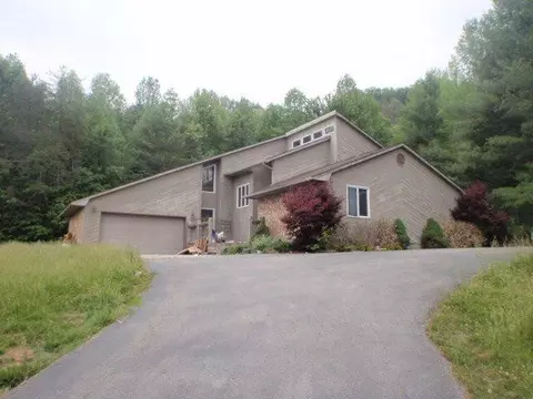 84 Warren Ln, Bimble, KY 40915 photo 1