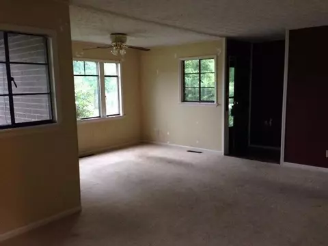 361 Mockingbird Ln, Lexington, KY 40503 photo 3
