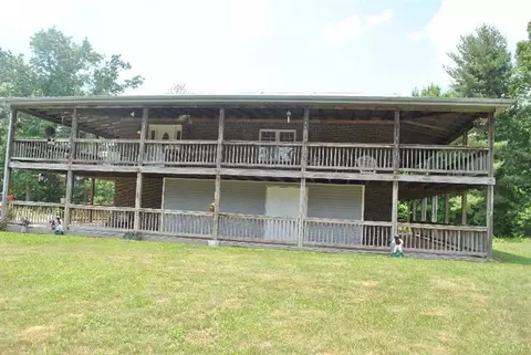 205 Bear Branch Rd, Campton, KY 41301 photo 2