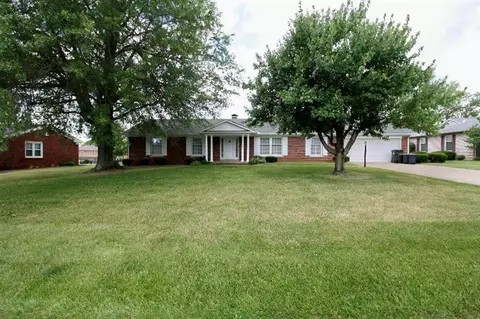 1107 Comanche Trl, Georgetown, KY 40324 photo 3