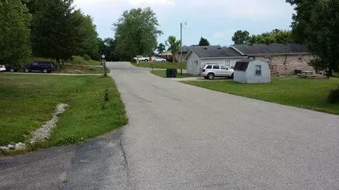 35 N Spring St, Morehead, KY 40351 photo 3