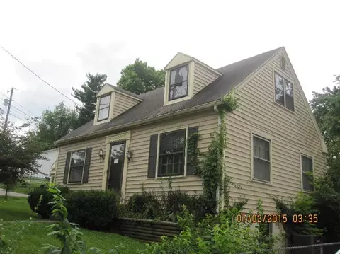 211 Doyle Ave, Paris, KY 40361 photo 3