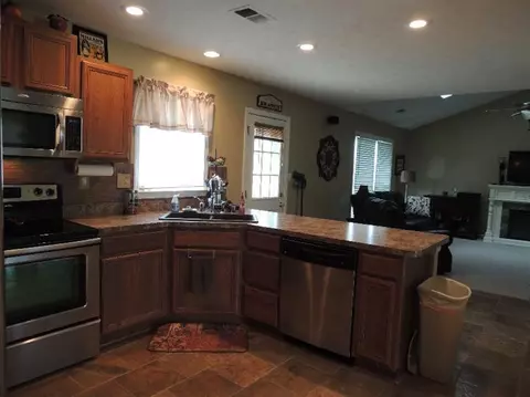 107 Browning, Georgetown, KY 40324 photo 3