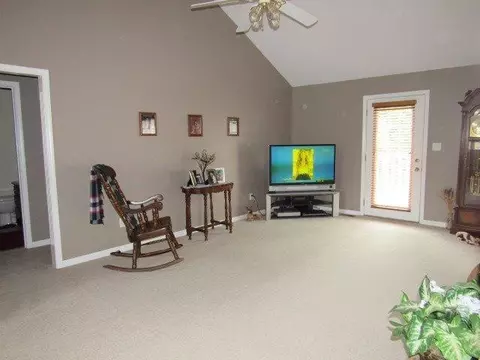 104 Shuttle Dr, Georgetown, KY 40324 photo 9