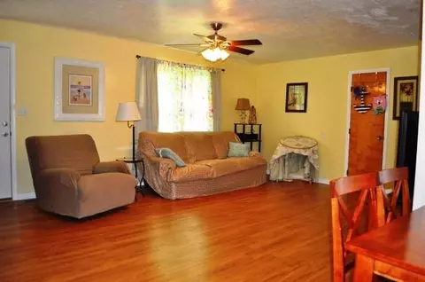 48 Meadow Dr, Stanton, KY 40380 photo 10