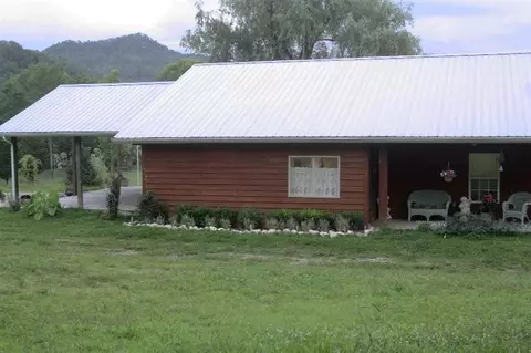 6744 Campton, Stanton, KY 40380 photo 3