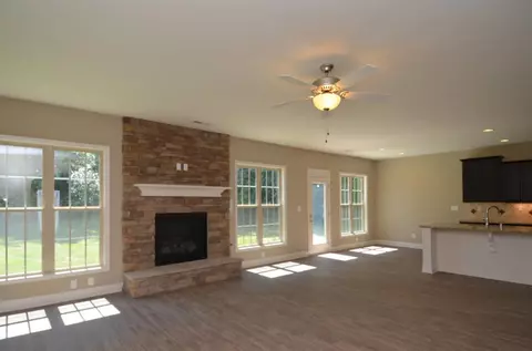100 Waterside Dr, Georgetown, KY 40324 photo 4