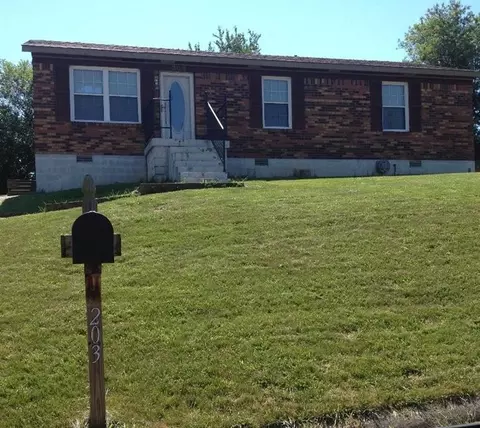203 Static Rd, Paris, KY 40361 photo 1