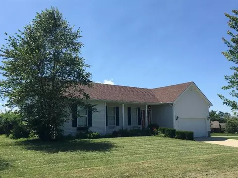 1133 Settlement Dr, Lancaster, KY 40444 photo 1
