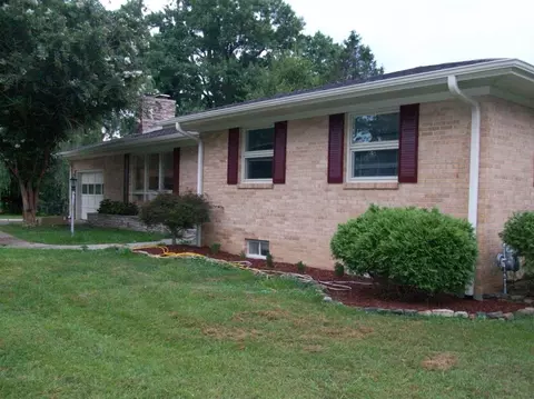 75 Lindenburg Dr, Williamsburg, KY 40769 photo 2