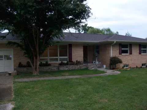 75 Lindenburg Dr, Williamsburg, KY 40769 photo 1