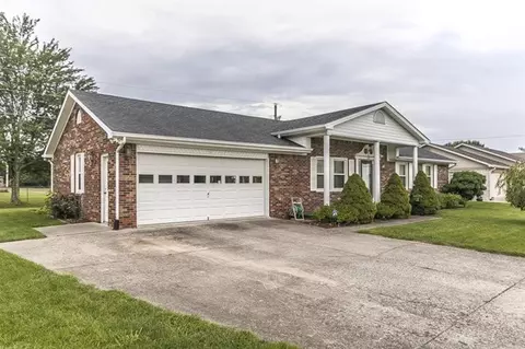 417 Plumtree Dr, Berea, KY 40403 photo 4