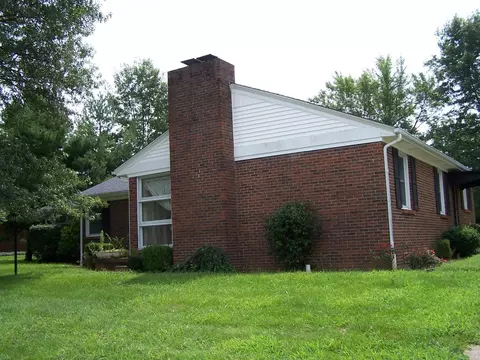 400 Talbott Dr, Wilmore, KY 40390 photo 3