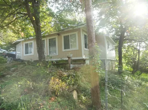 1411 Spruce St, Corbin, KY 40701 photo 2