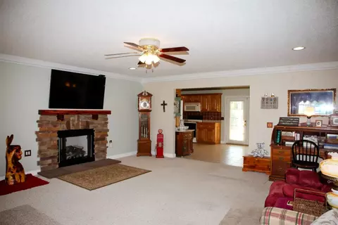 72 Fieldstone Dr, Corbin, KY 40701 photo 4