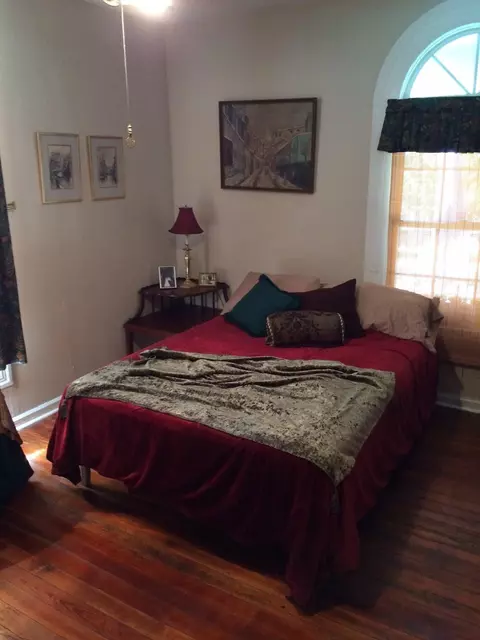 526 Hanson St, Paris, KY 40361 photo 4