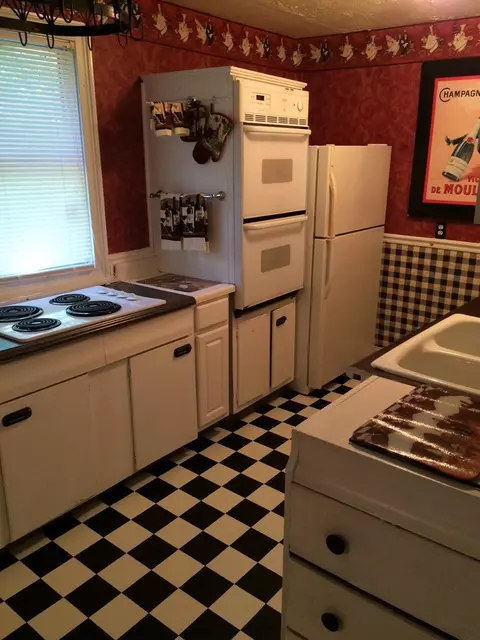 526 Hanson St, Paris, KY 40361 photo 8