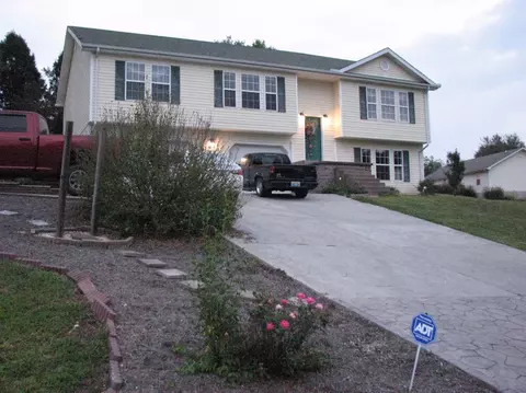 161 Macbennett Dr, Williamsburg, KY 40769 photo 1