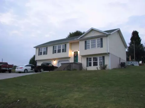 161 Macbennett Dr, Williamsburg, KY 40769 photo 2