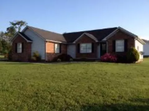 100 Kara Dr, Berea, KY 40403 photo 1
