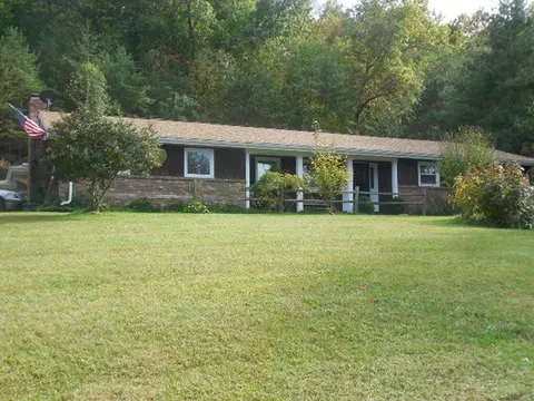 848 Fraley Dr, Morehead, KY 40351 photo 2