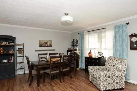 216 E Showalter Dr, Georgetown, KY 40324 photo 3