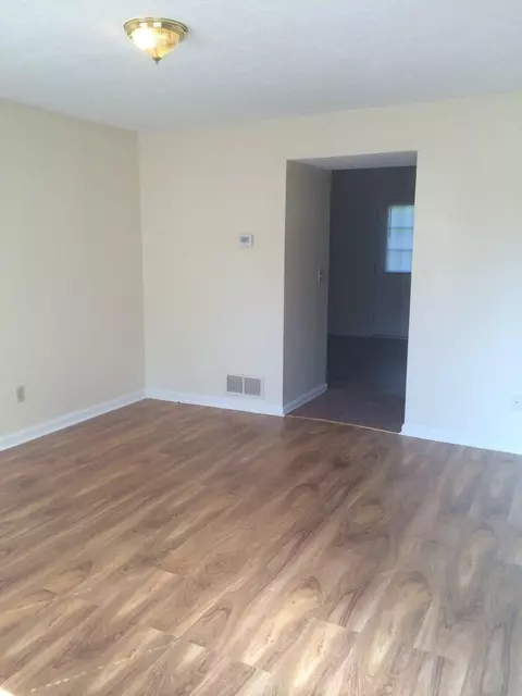 216 Mcdaniel Dr, Richmond, KY 40475 photo 2