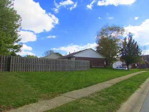 201 Silver Maple Ct, Versailles, KY 40383 photo 3