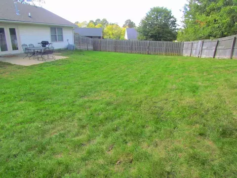 201 Silver Maple Ct, Versailles, KY 40383 photo 2