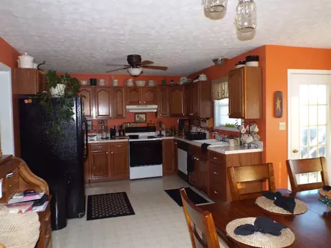 834 Settlement Dr, Lancaster, KY 40444 photo 8